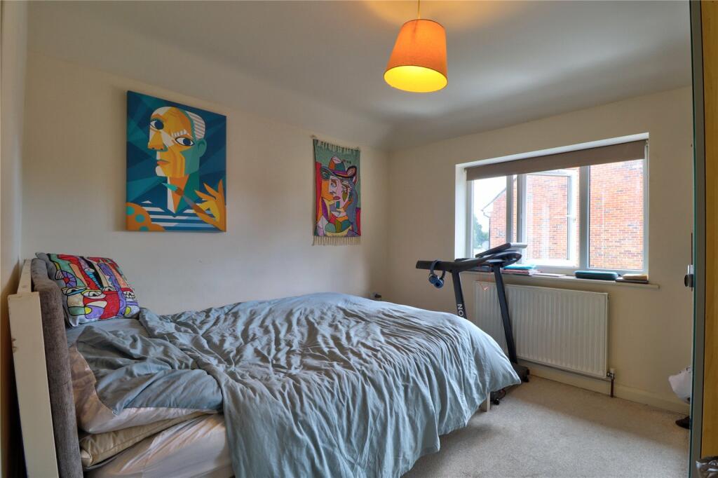 Village Way, Cranleigh, Waverley, Surrey, GU6 photo 4