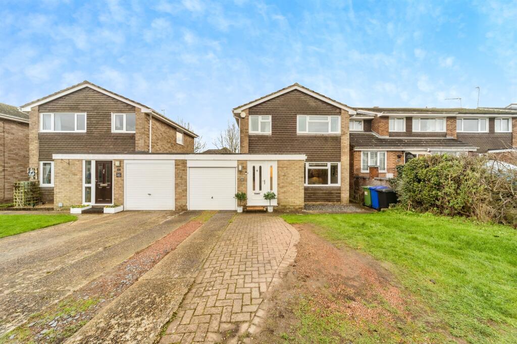 Main image of property: Glebe Road, Deanshanger, Milton Keynes