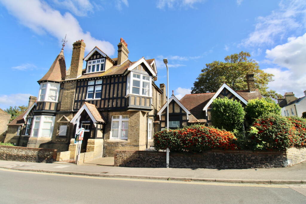 Main image of property: Victoria Road, Margate, CT9 1RB