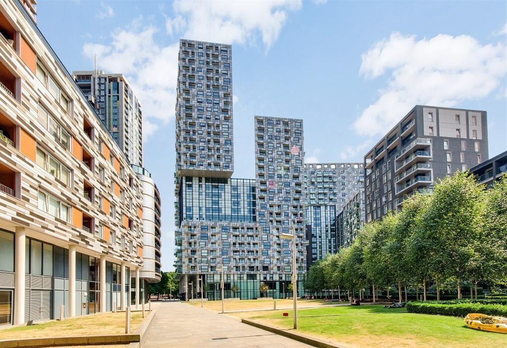 Main image of property: Talisman Tower, Lincoln Plaza, London, E14