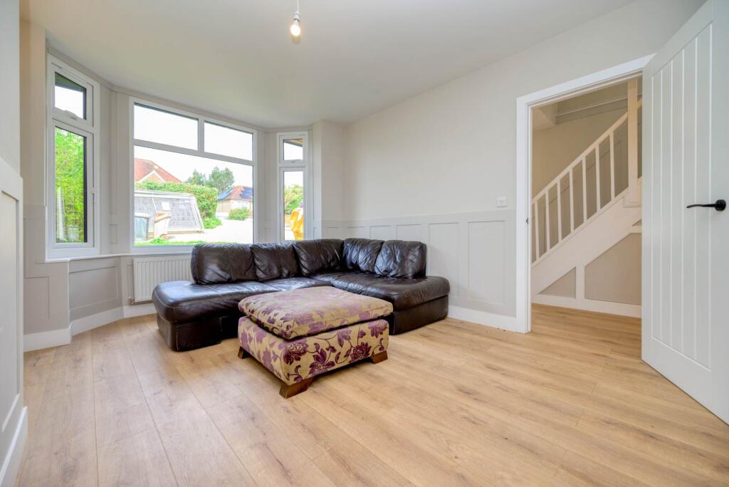Henley Road, Caversham photo 3