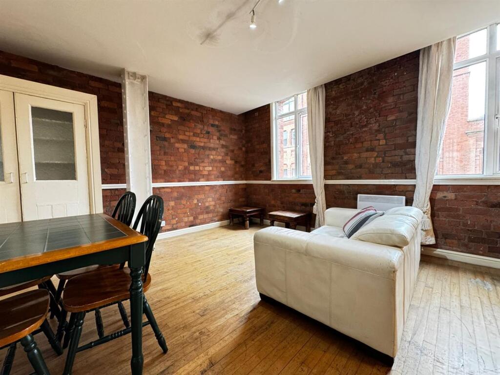 Apartment in Manchester - View 2