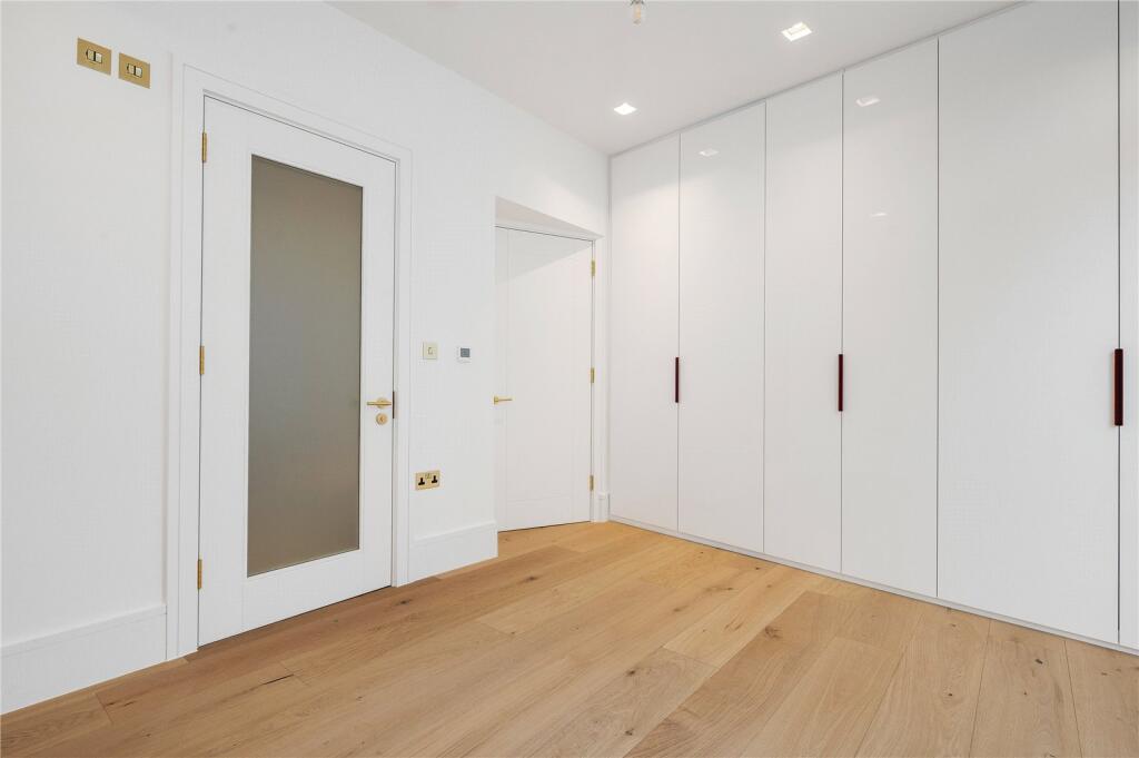 Apartment in London - More