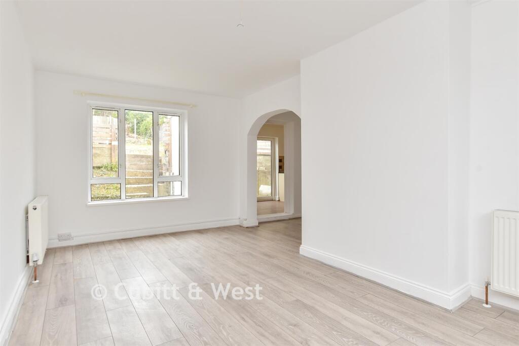 House in Brighton, Woodingdean - View 2