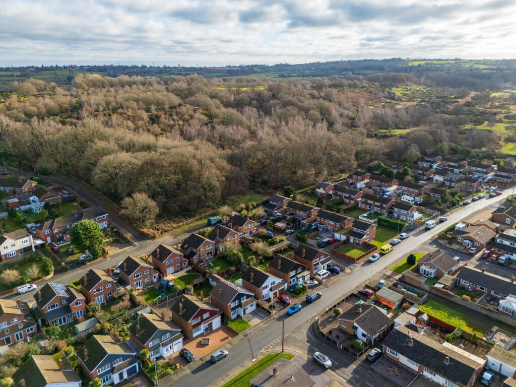 The Grove, Stourport-on-Severn, DY13 photo 2