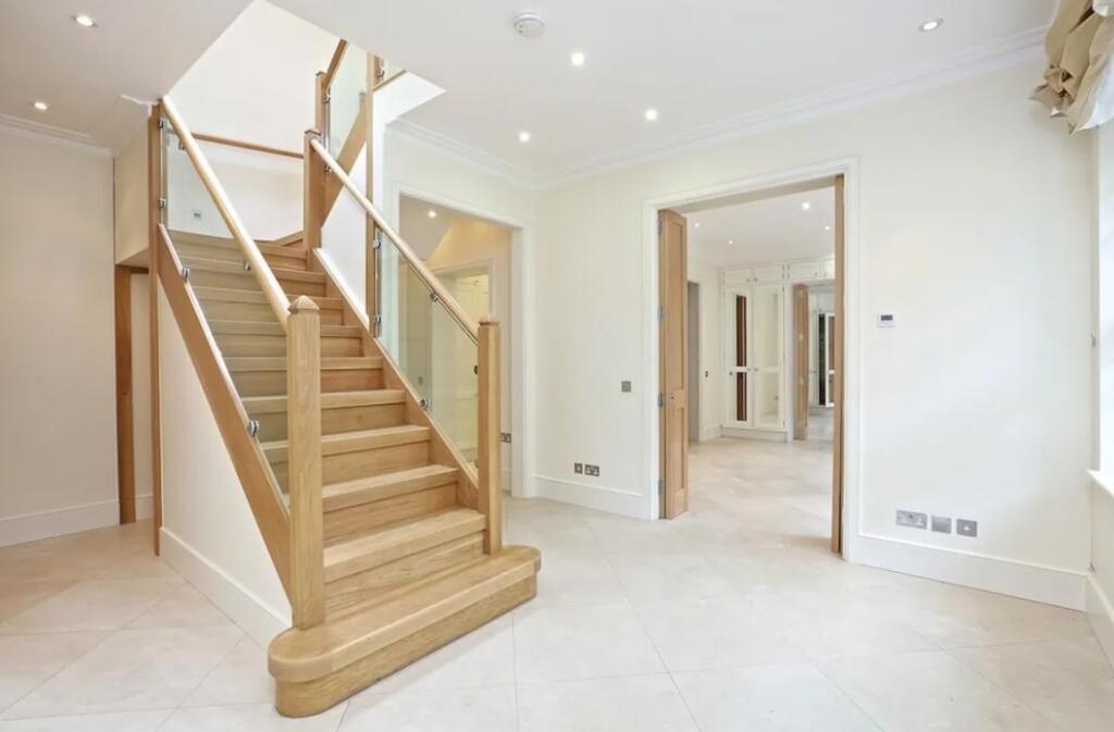 3 bedroom end of terrace house for rent