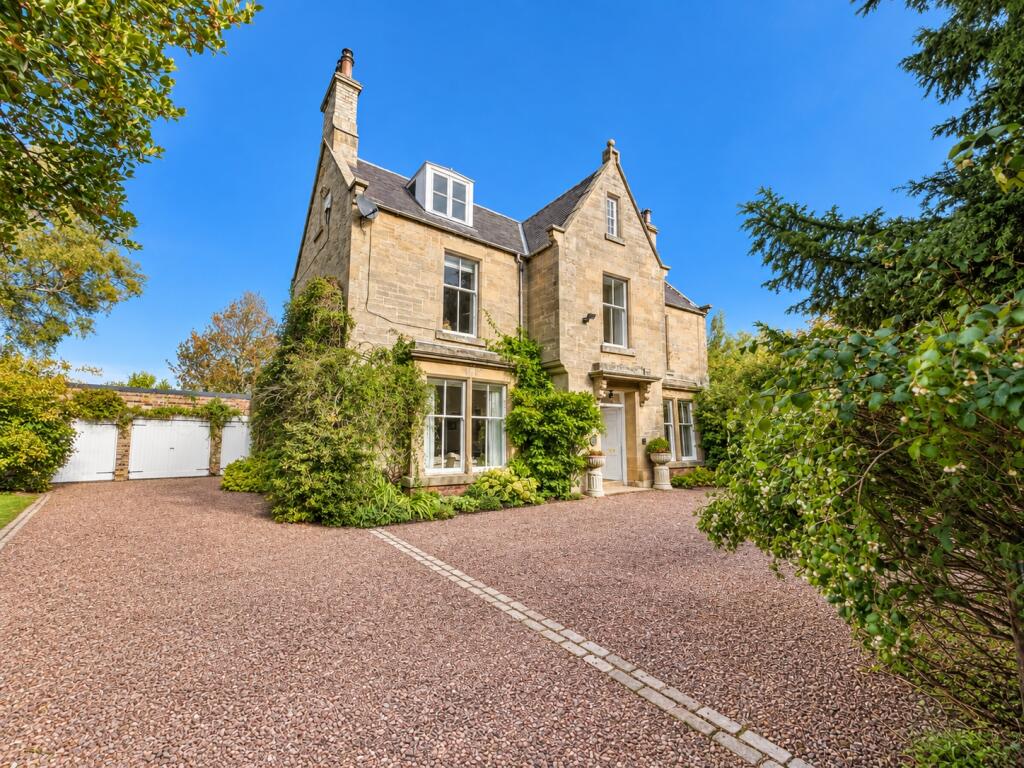 Main image of property: Mainhill, 43 Bridgend, Duns, Berwickshire