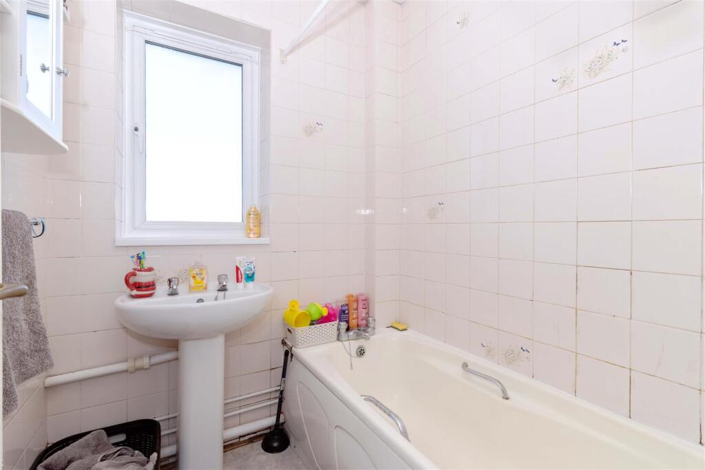 Apartment in Brighton - View 5
