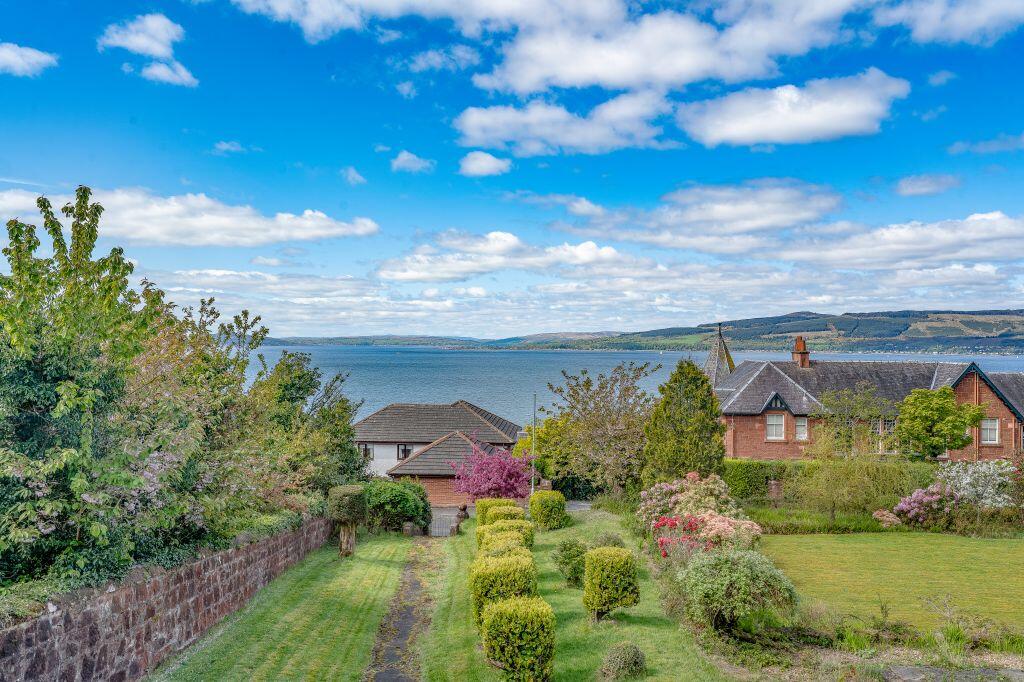 14G Ross View, Eglinton Gardens, Skelmorlie, PA17 5DW photo 4