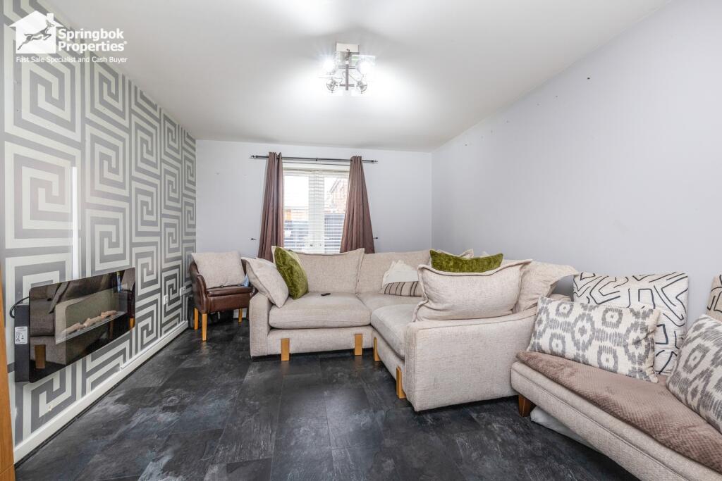 14 Cavell Drive photo 2