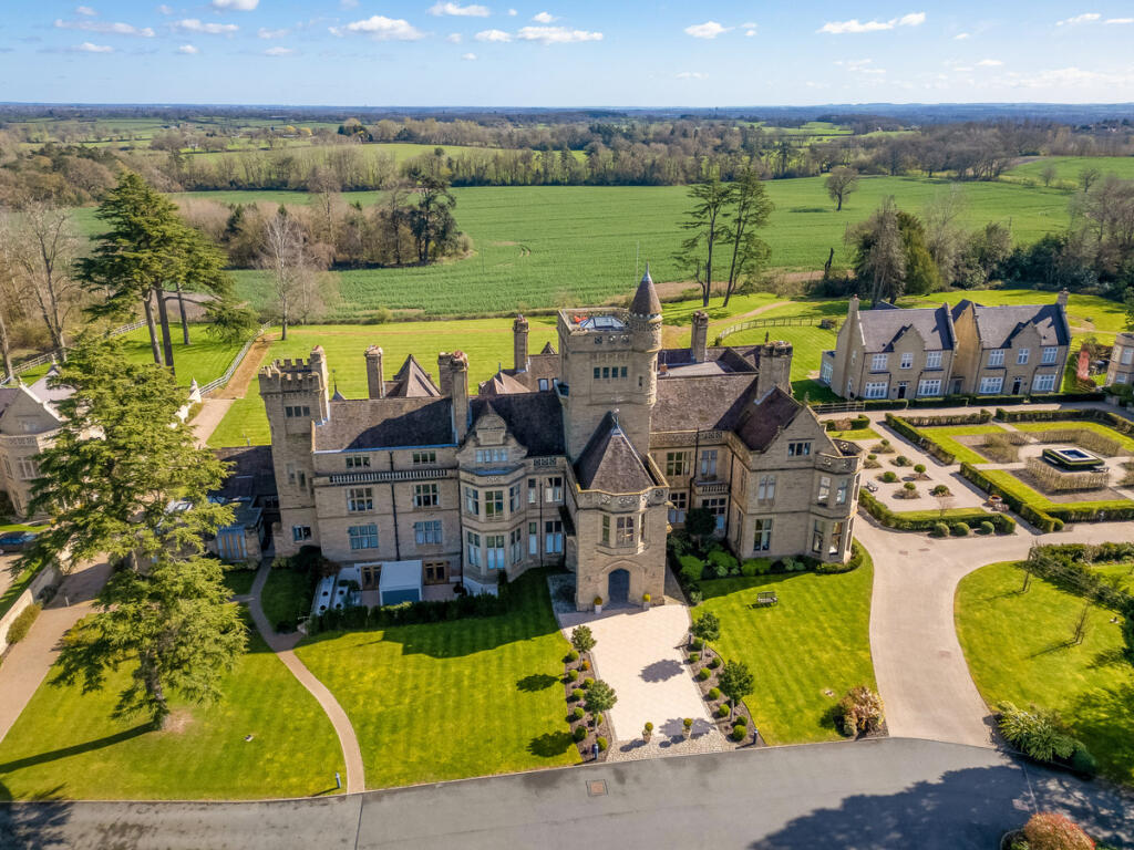 Main image of property: Birmingham Road Hatton Warwick, Warwickshire, CV35 7LW