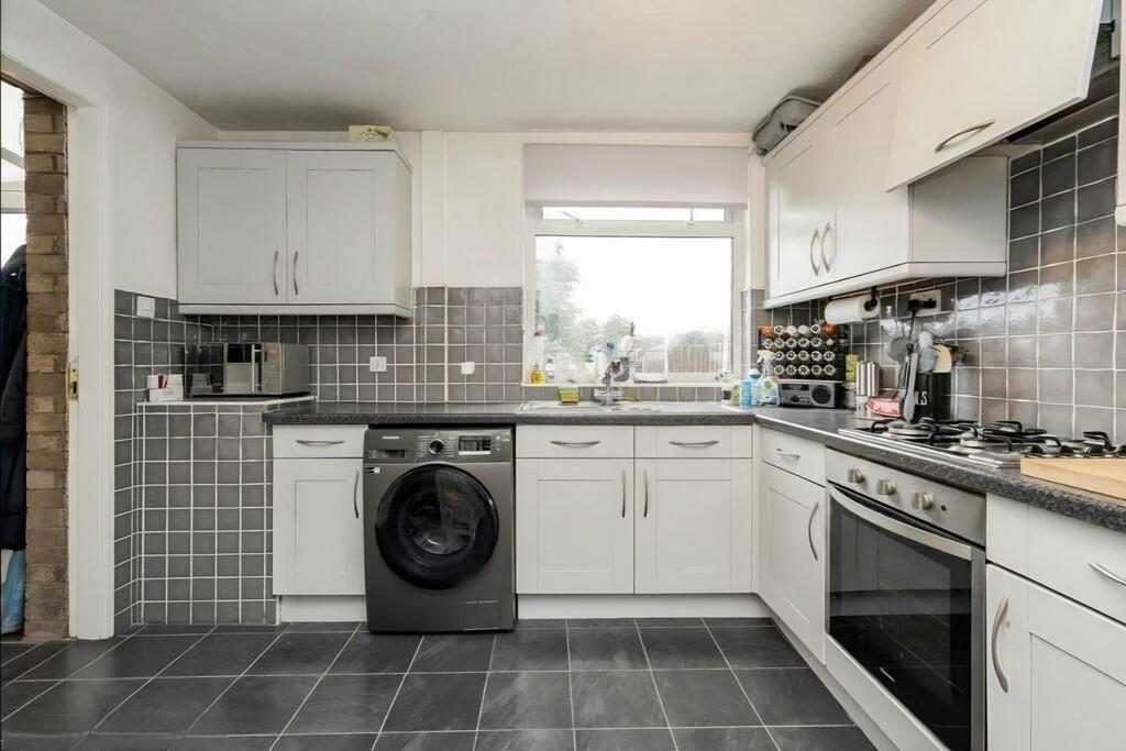 House in Wakefield - View 5