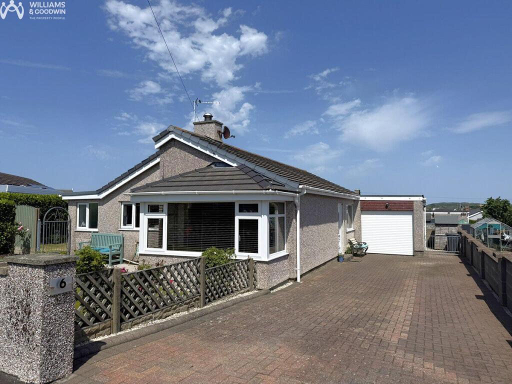 3-bed house on Tyddyn Gyrfa Estate, Cemaes Bay, Anglesey, LL67, £350,000