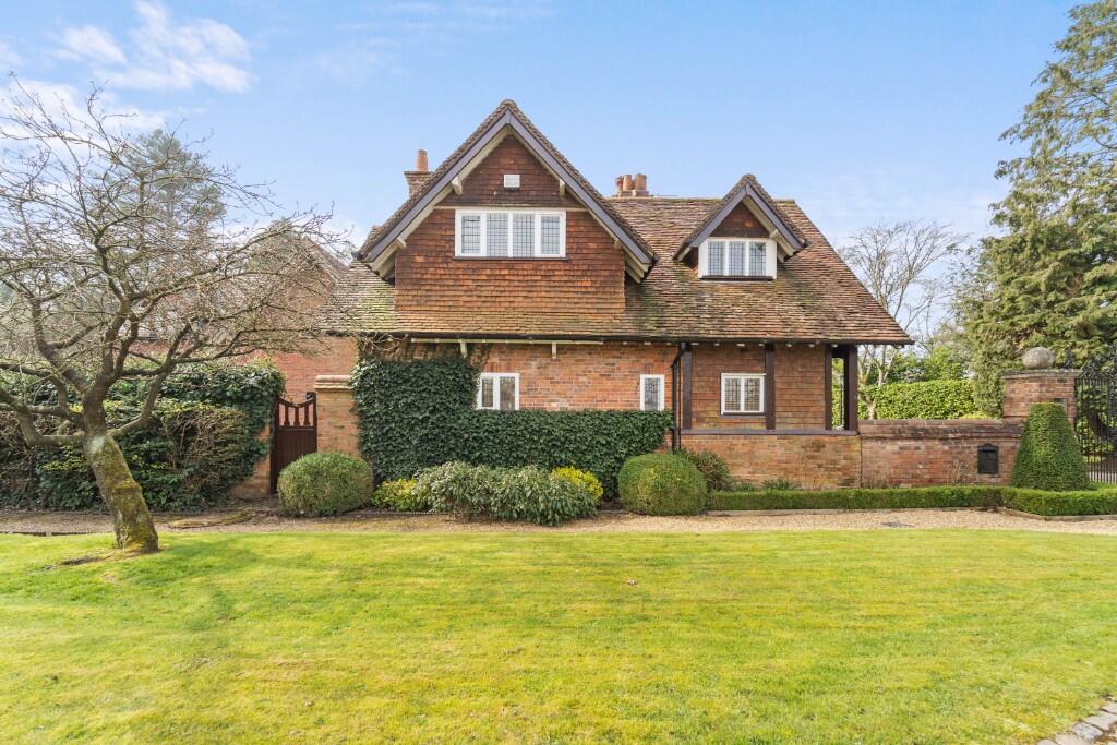 Main image of property: Lapworth Street, Lapworth