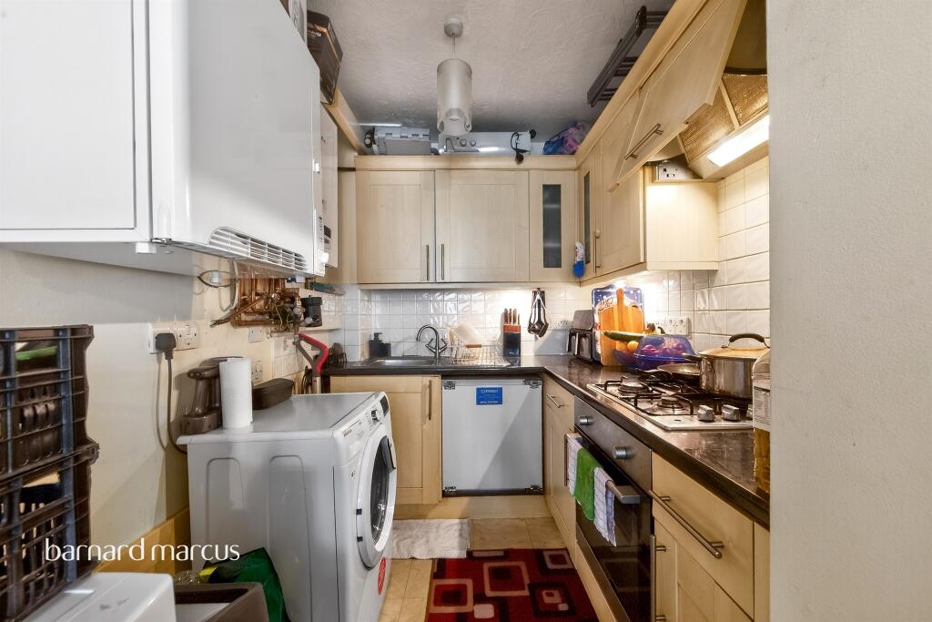 Apartment in London - More
