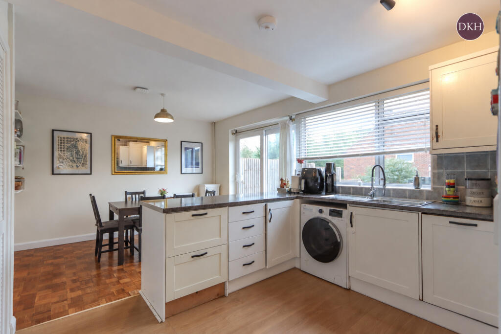 House in Watford - View 5