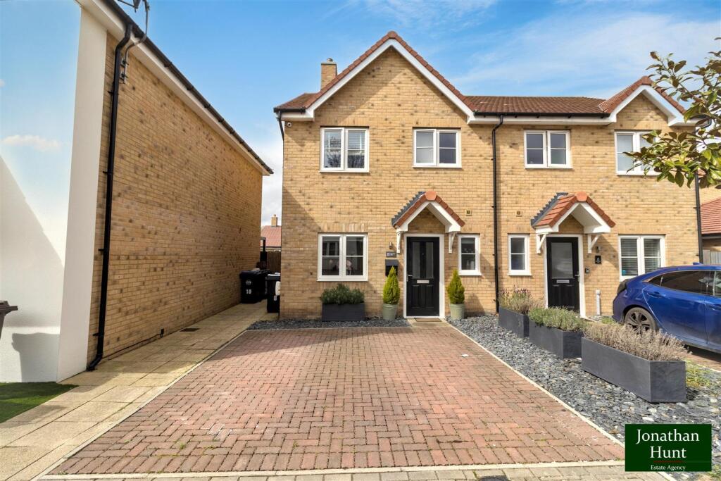 2-bed house on Cranville Way, Buntingford, £400,000