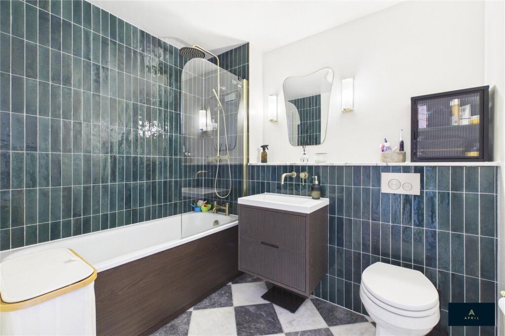 Apartment in London - View 3