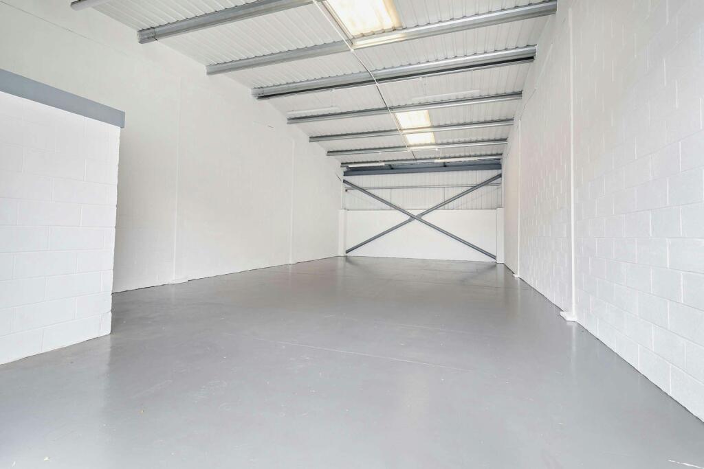 8582903-interior02-800.jpg