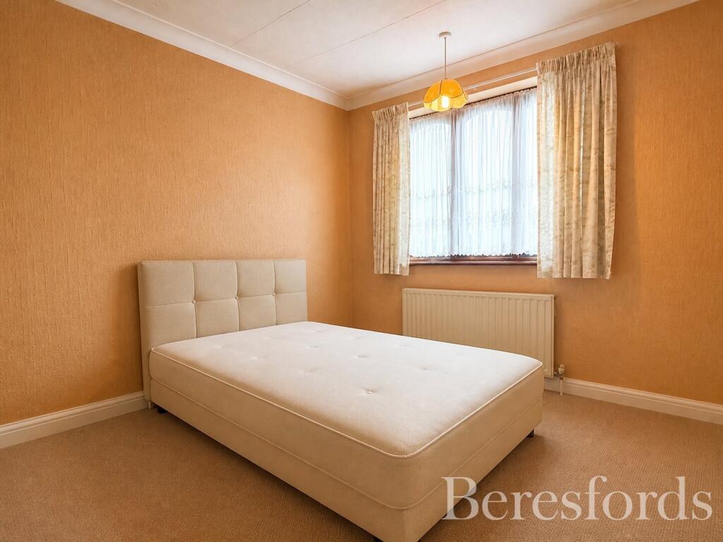 House in Hornchurch, Elm Park - View 5