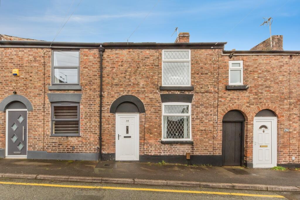 Main image of property: Pearle Street, MACCLESFIELD, Cheshire, SK10