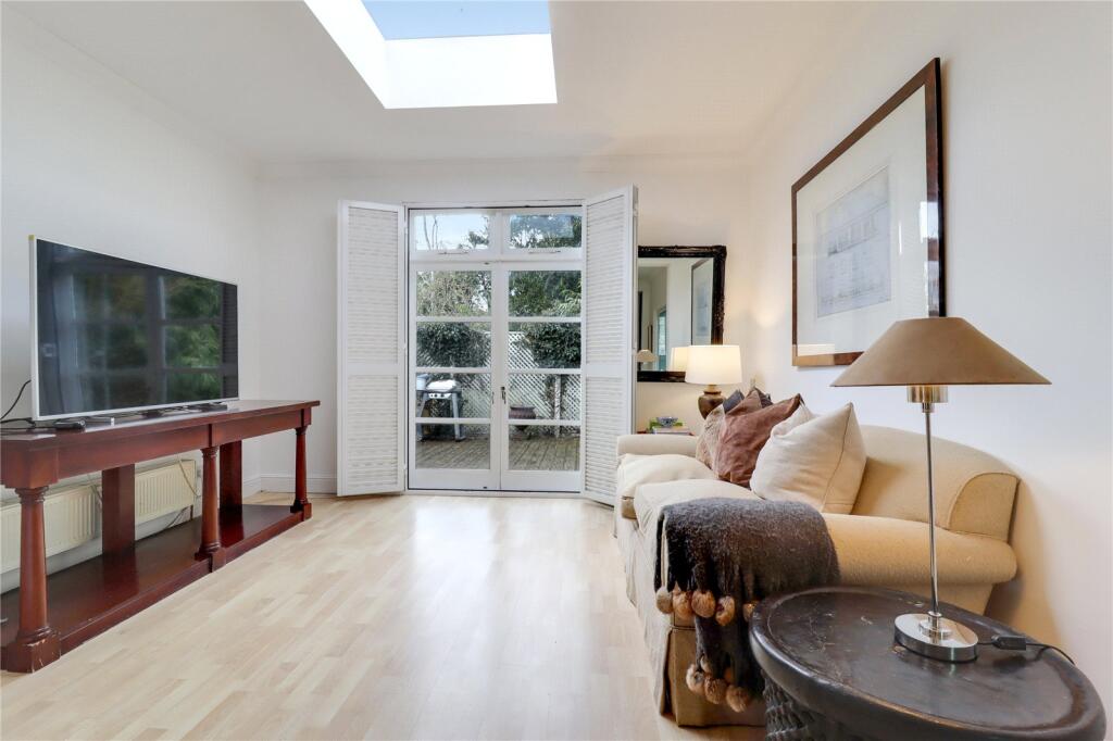 House in Surrey Heath, Windlesham - View 4