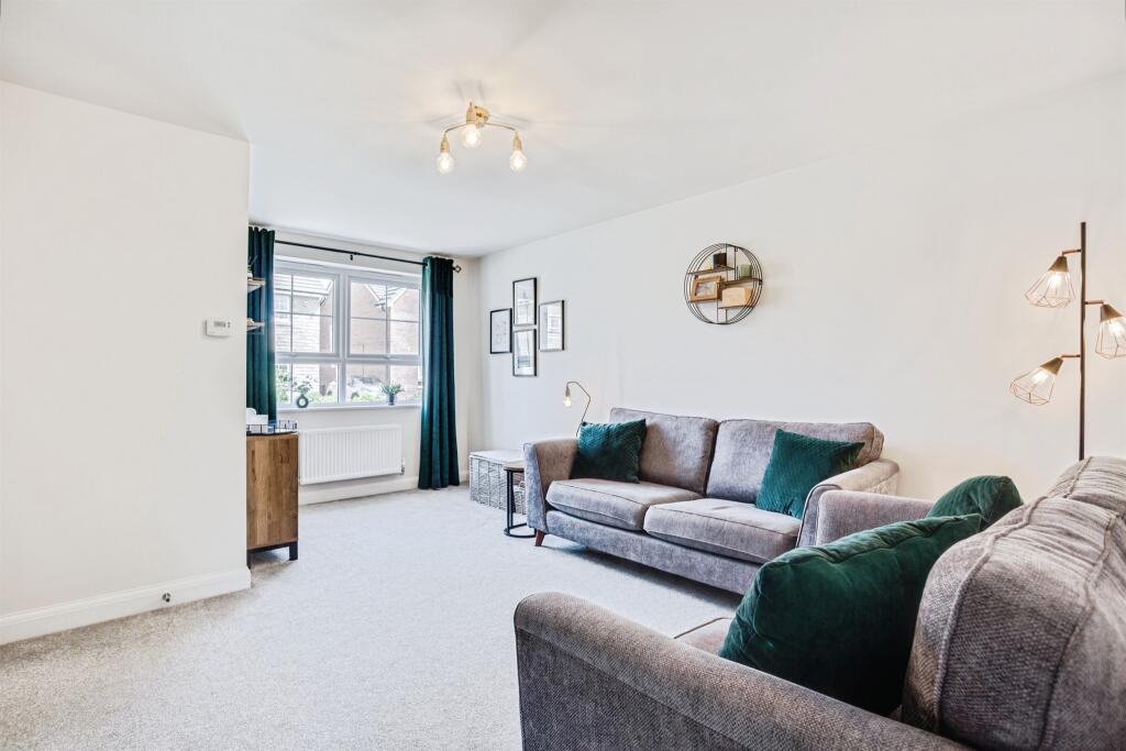 House in Leeds, West Yorkshire - View 5