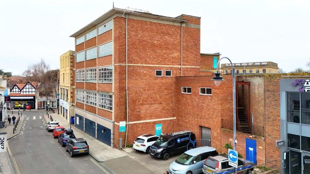 Main image of property: 26 Fore Street, Trowbridge, Wiltshire, BA14