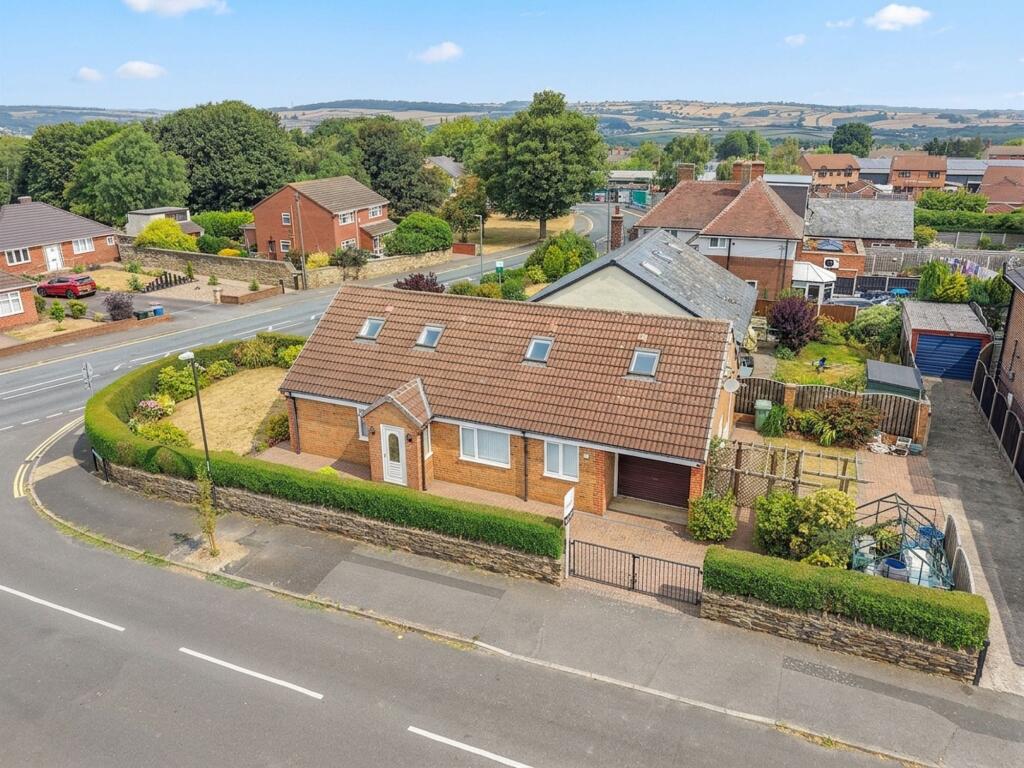 Main image of property: Manor Avenue, Brimington, S43