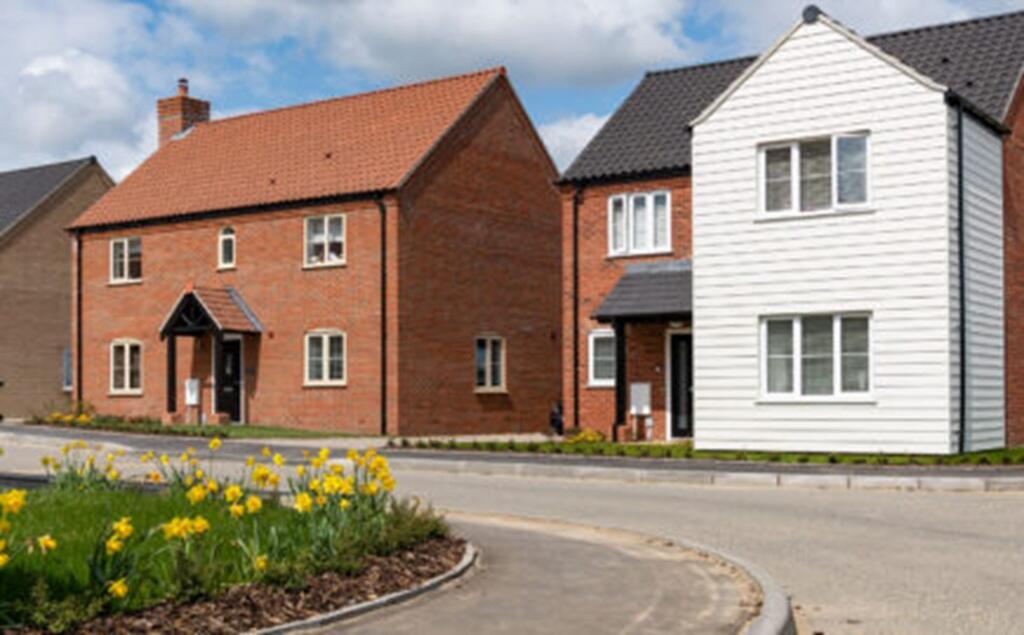 Wivenhoe Gardens, Wivenhoe, Colchester - View 4