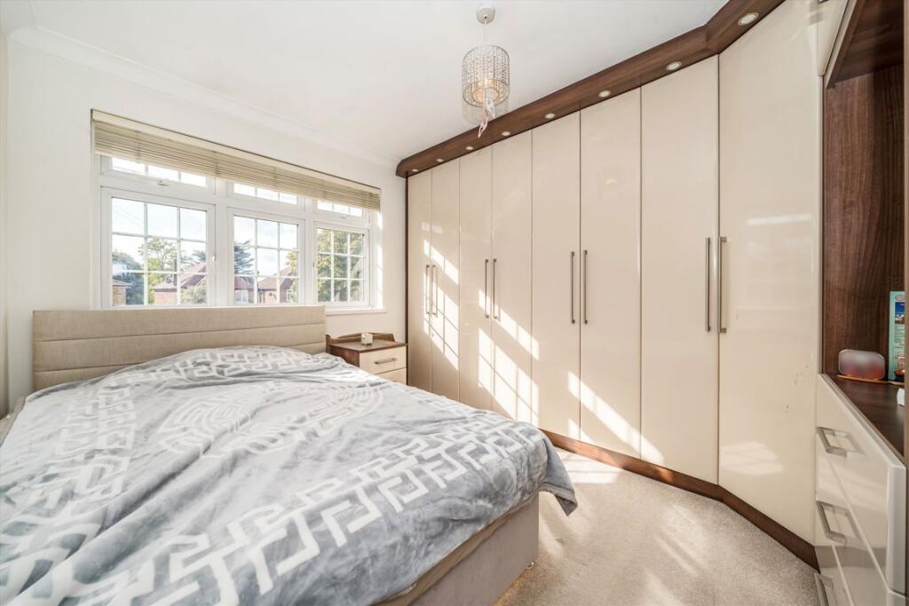 House in Twickenham - View 5