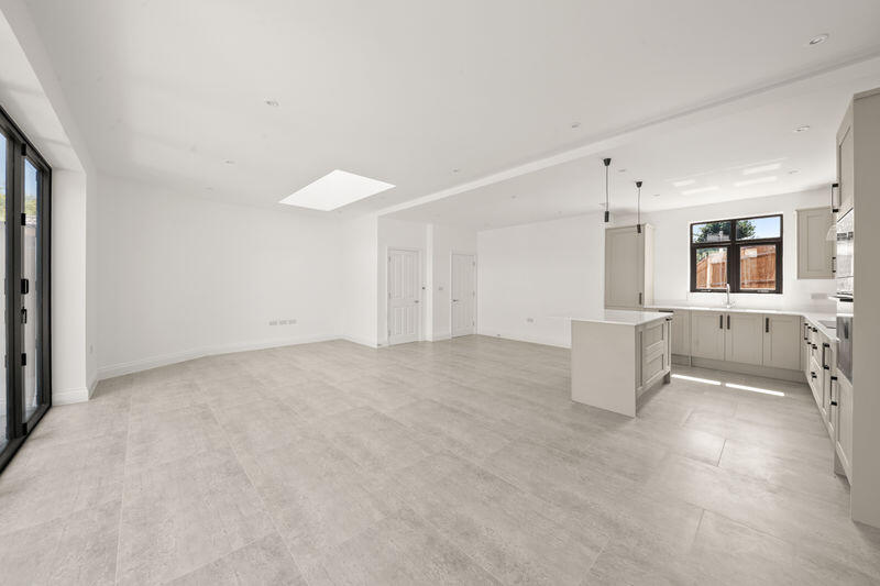 House in Southall - View 5