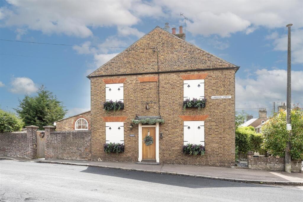 Main image of property: Langdon Street Tring, Herts