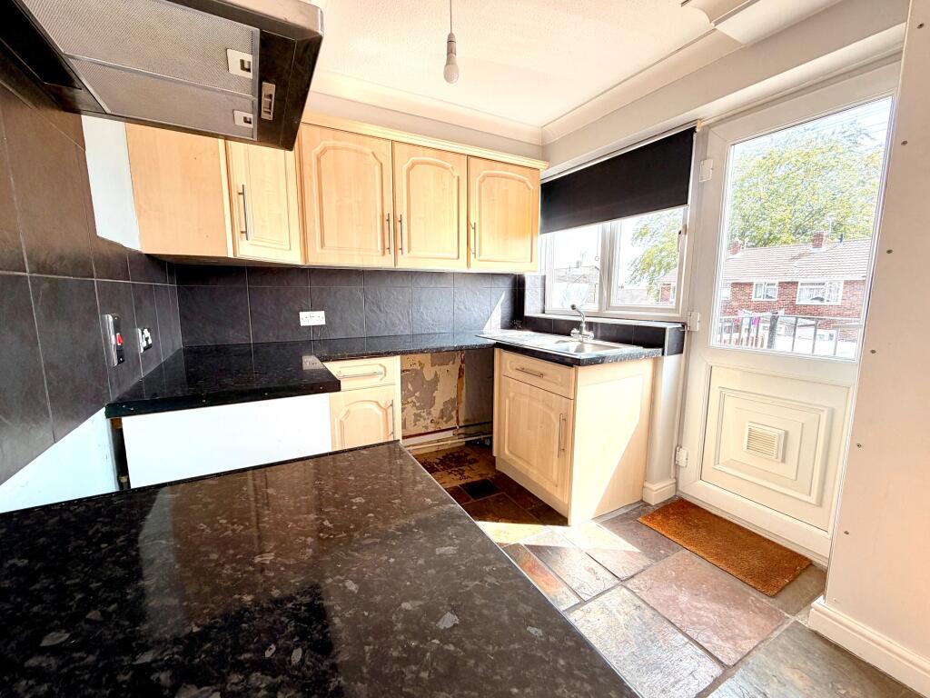 House in Ryde, Weeks - View 4