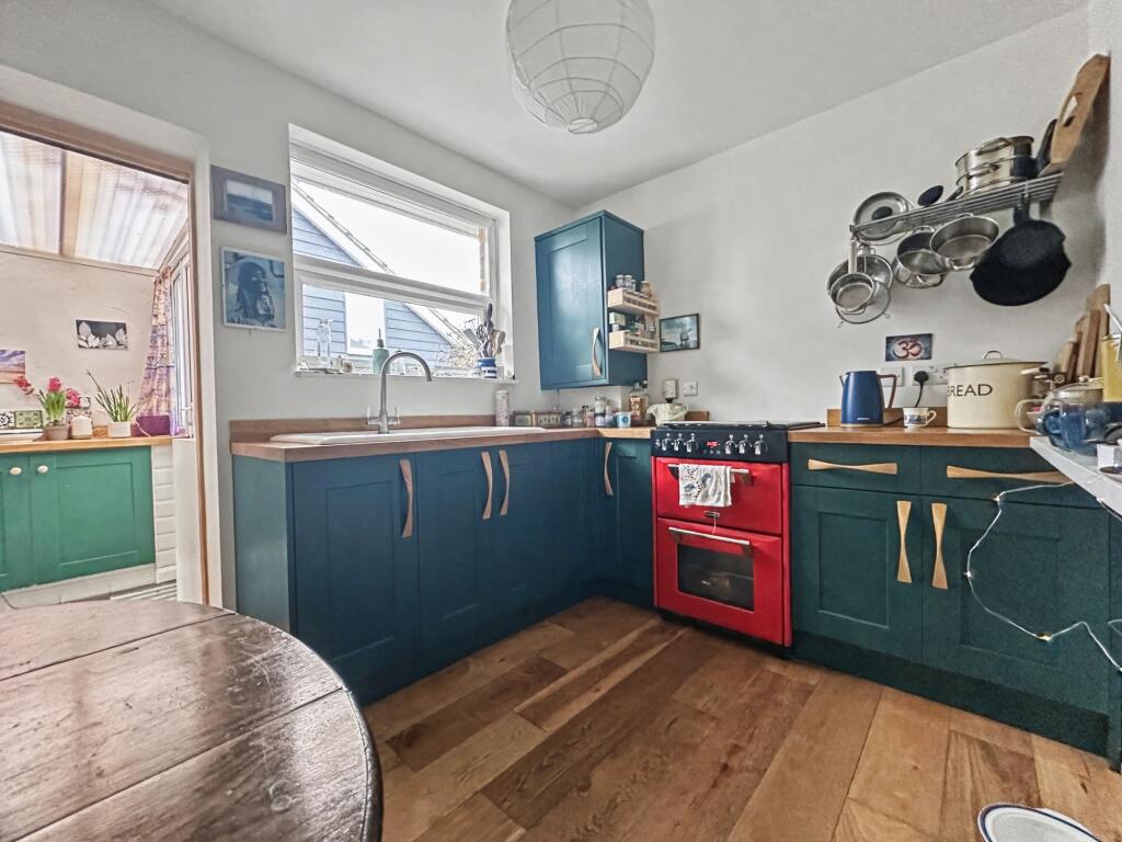 Elvin Crescent, Rottingdean, BN2 7FF photo 2
