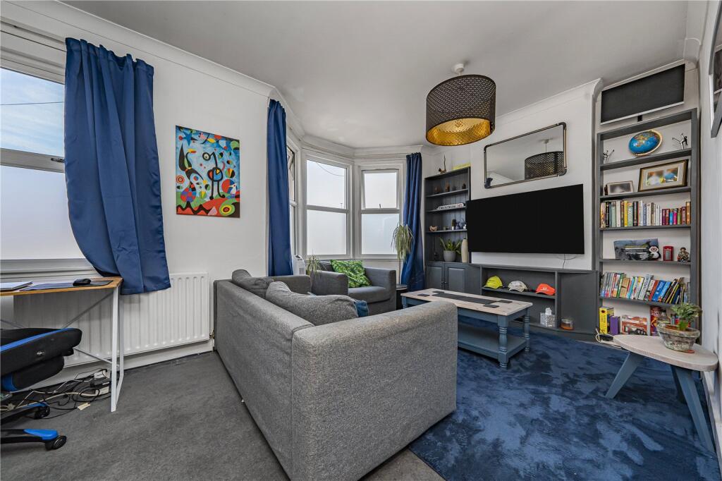 Apartment in Twickenham - View 4
