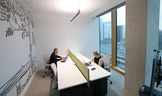 4 Person Office