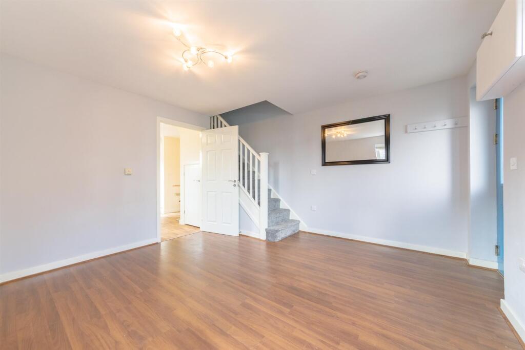 House in Harlington, Central Bedfordshire - View 4