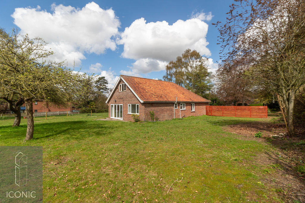 Main image of property: Taverham Road, Taverham, Norwich