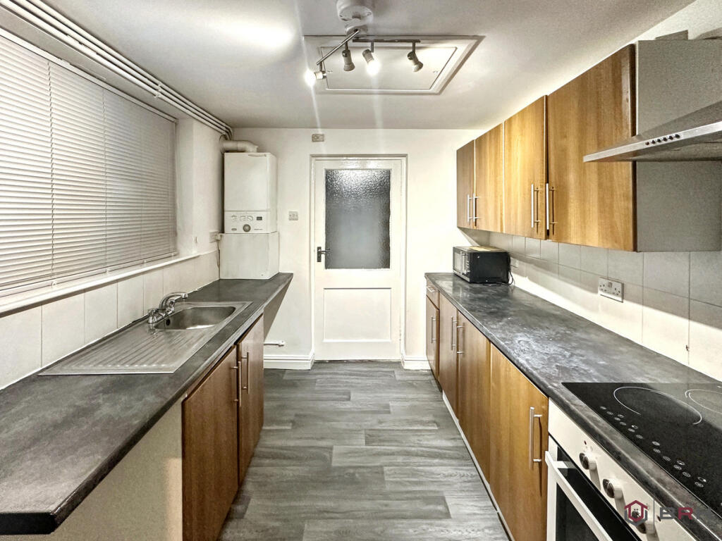 Apartment in Doncaster, Old Edlington - View 4