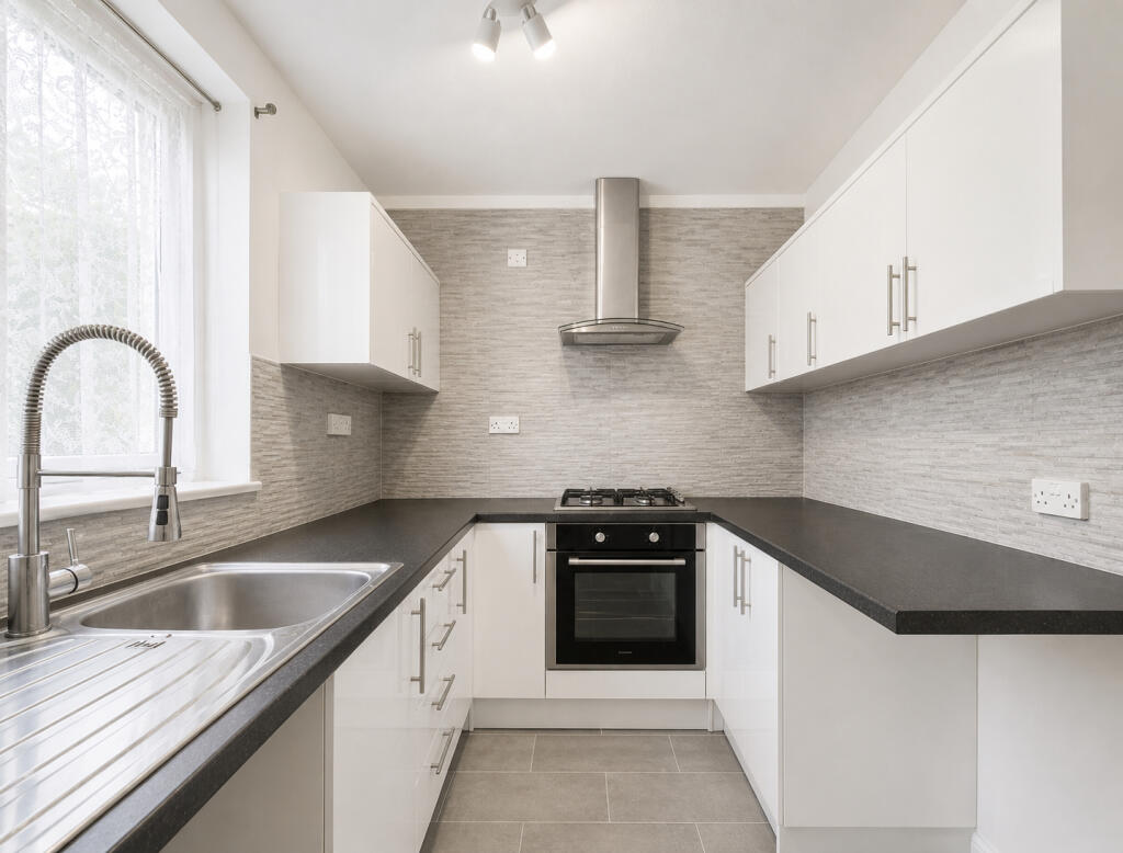 Main image of property: The Oaks, Shard End, B34