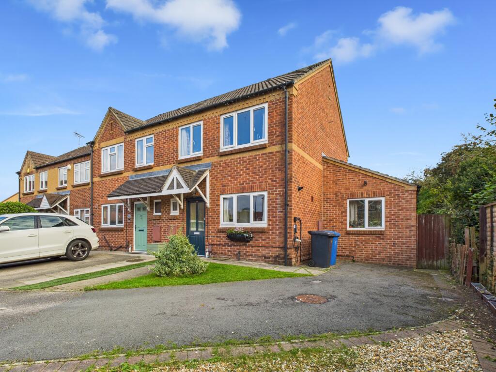 3-bed semi-detached on Comfrey Close, Littleover, £250,000