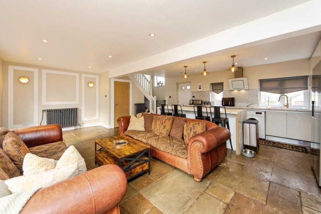 Grange View, Birkenhead, CH43 - More
