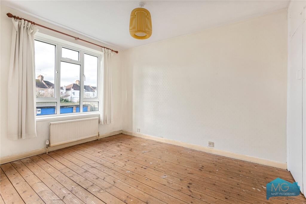Windsor Court, Friern Barnet Lane, Friern Barnet, London, N11 - View 5