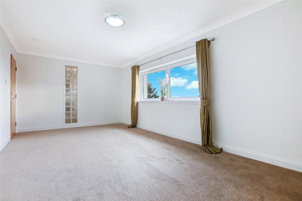 Apartment in Motherwell - View 3