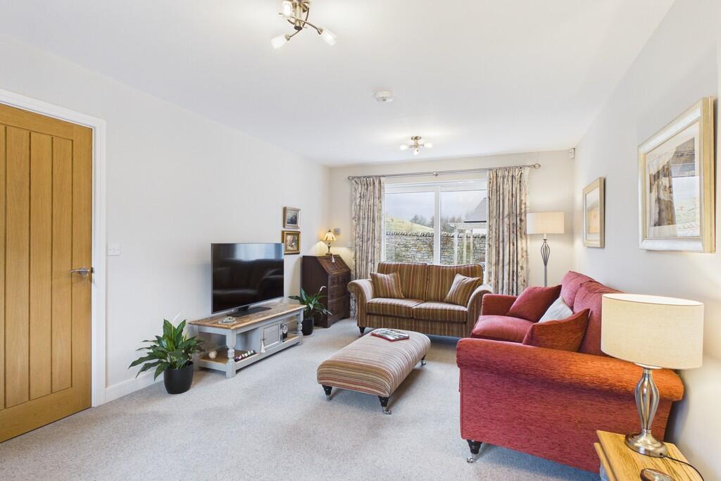 14 Oakfield Park, Kirkby Lonsdale, LA6 2FQ  photo 3