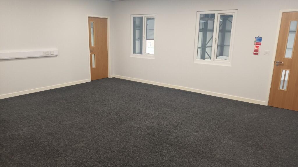 Unit 3 - Mezz office