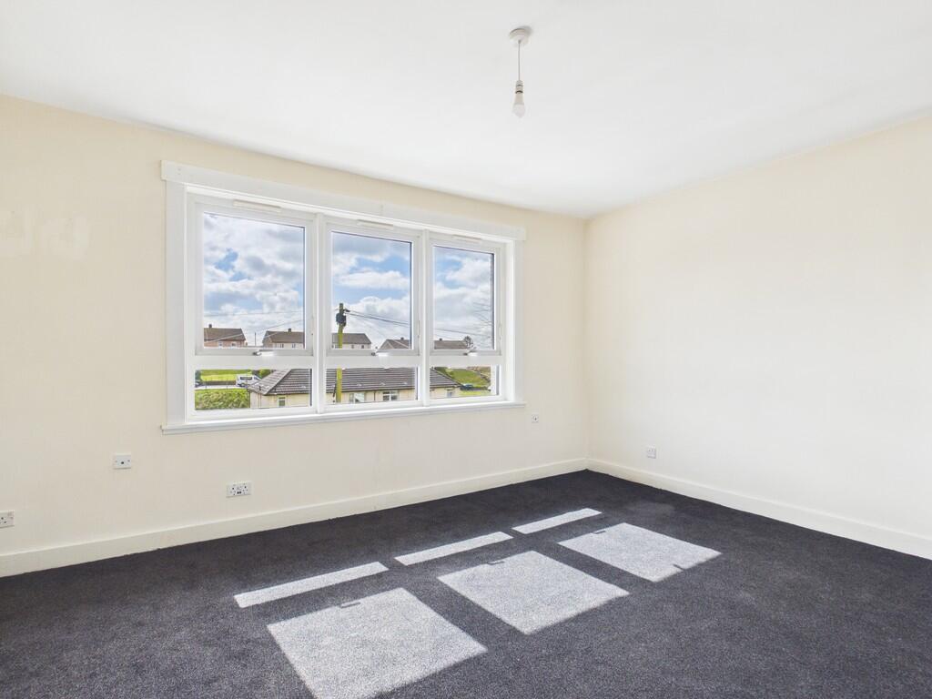 Limetree Drive, Parkhall, Clydebank photo 3
