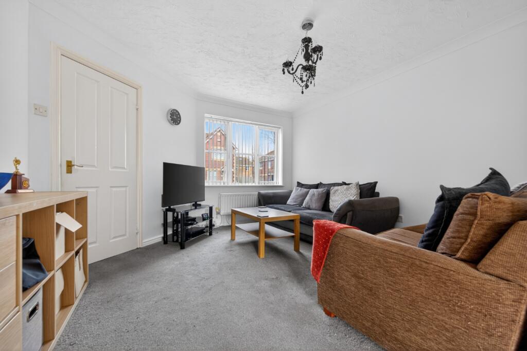 House in Cardiff, Trowbridge - View 4
