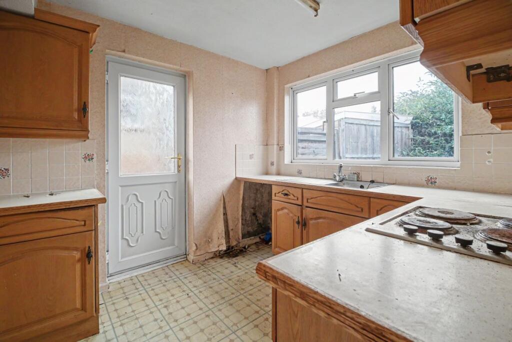House in Burgess Hill, World's End - View 5
